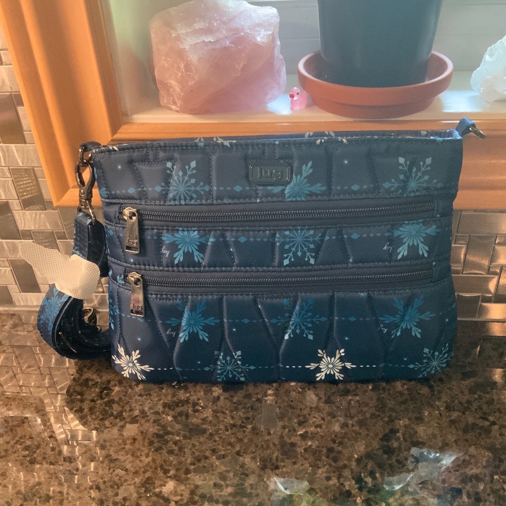 LUG DAZZLE - NWOT